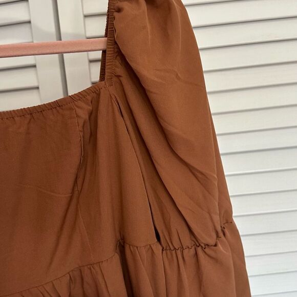 Cute classic dress   - Picture 3 of 7